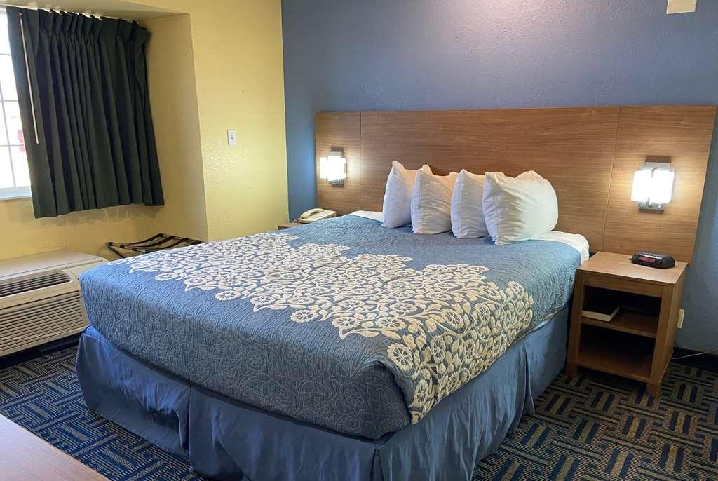 Days Inn Pryor Creek Zimmer foto